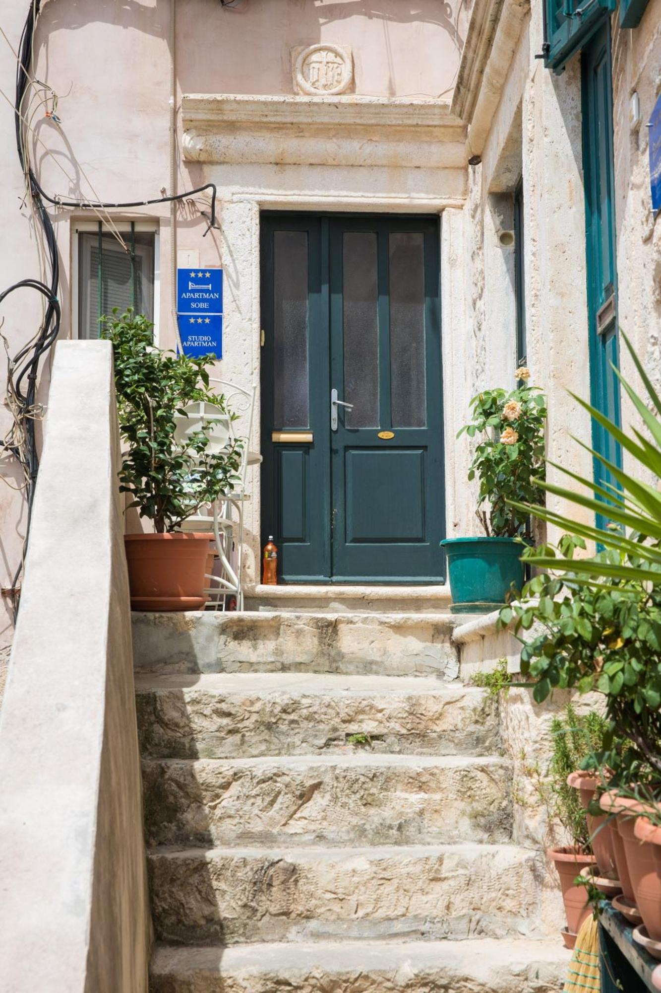 Room Mirella Dubrovník Exteriér fotografie